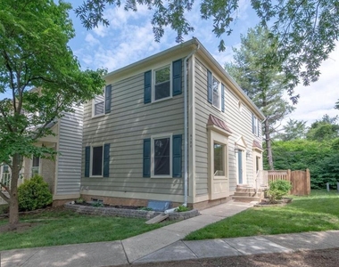 6120 Old Brentford Court - Photo Thumbnail 4