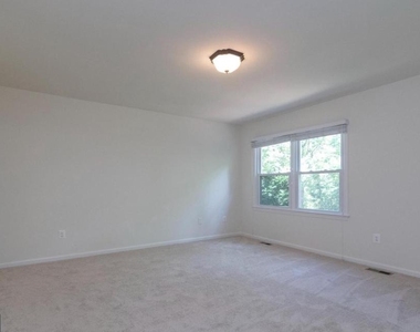 6120 Old Brentford Court - Photo Thumbnail 9