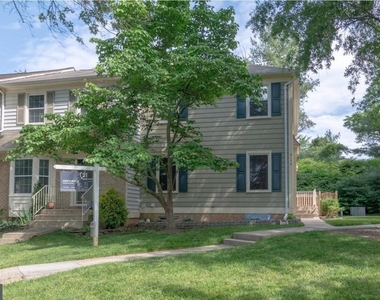 6120 Old Brentford Court - Photo Thumbnail 6