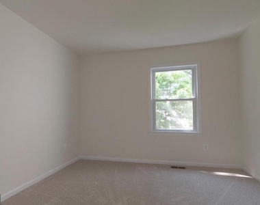 6120 Old Brentford Court - Photo Thumbnail 15