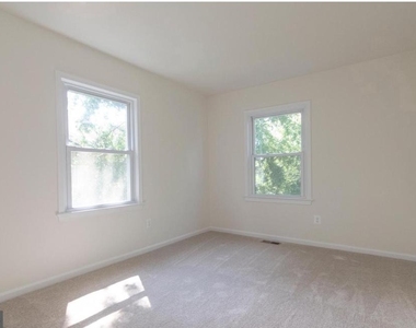 6120 Old Brentford Court - Photo Thumbnail 18