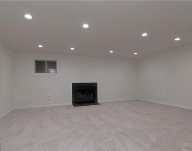 6120 Old Brentford Court - Photo Thumbnail 38