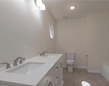 6120 Old Brentford Court - Photo Thumbnail 11