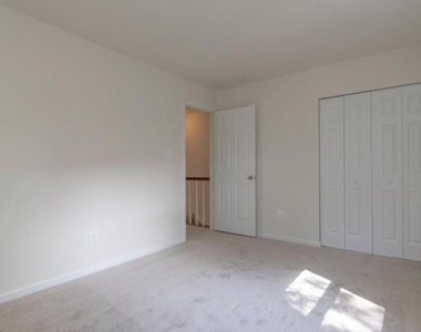 6120 Old Brentford Court - Photo Thumbnail 19