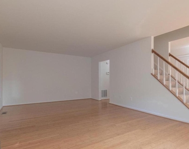 6120 Old Brentford Court - Photo Thumbnail 25