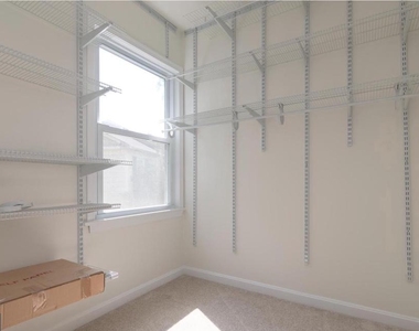 6120 Old Brentford Court - Photo Thumbnail 10