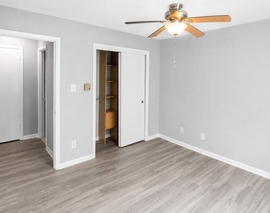 4260 Buckman Road - Photo Thumbnail 9