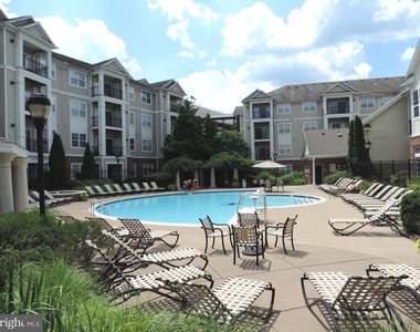 12941 Centre Park Circle - Photo Thumbnail 1