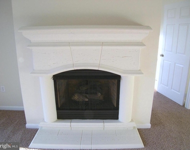 12941 Centre Park Circle - Photo Thumbnail 18