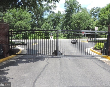 12941 Centre Park Circle - Photo Thumbnail 26