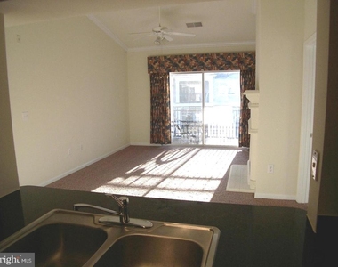 12941 Centre Park Circle - Photo Thumbnail 5