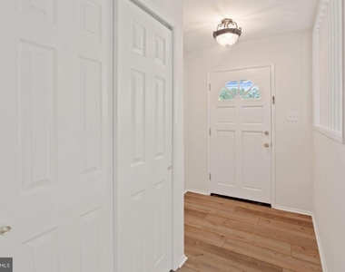 7106 Jayhawk Street - Photo Thumbnail 11