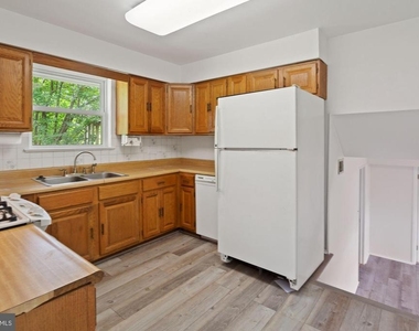 7106 Jayhawk Street - Photo Thumbnail 9
