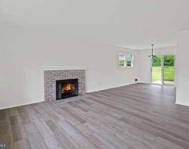 7106 Jayhawk Street - Photo Thumbnail 4