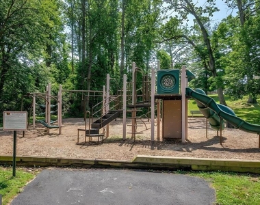 5900 Surrey Hill Place - Photo Thumbnail 16