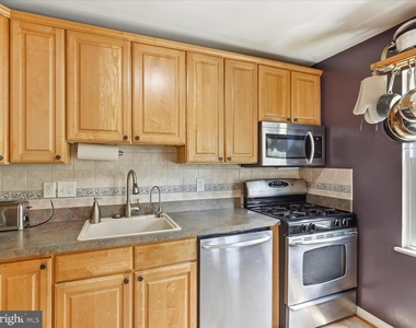 6622 10th Street - Photo Thumbnail 7