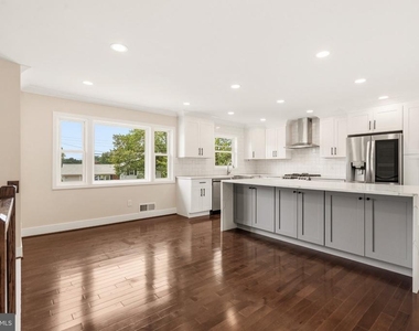 8118 Ainsworth - Photo Thumbnail 21