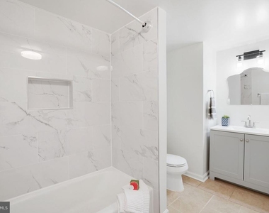 3713 S George Mason Drive - Photo Thumbnail 28