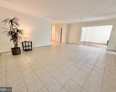 3713 S George Mason Drive - Photo Thumbnail 18