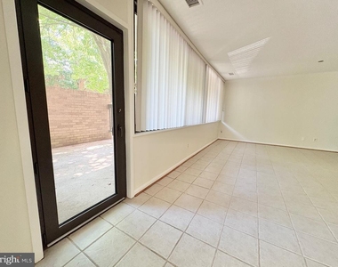 3713 S George Mason Drive - Photo Thumbnail 16