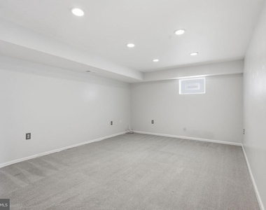 7690 Green Garland Drive - Photo Thumbnail 11