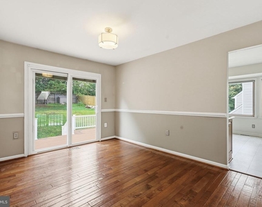 7690 Green Garland Drive - Photo Thumbnail 3