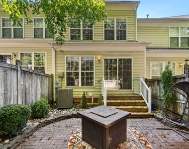 1319 Vintage Place - Photo Thumbnail 28