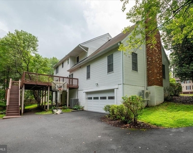 9708 Locust Hill Drive - Photo Thumbnail 37