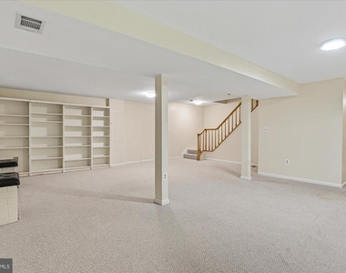 9708 Locust Hill Drive - Photo Thumbnail 33