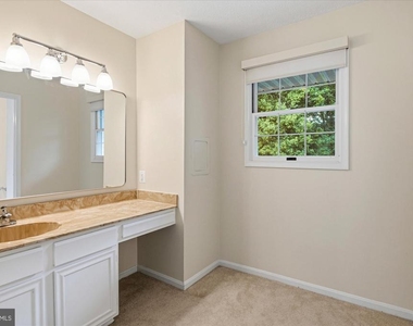 9708 Locust Hill Drive - Photo Thumbnail 22