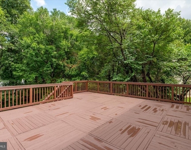 9708 Locust Hill Drive - Photo Thumbnail 40