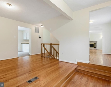 9708 Locust Hill Drive - Photo Thumbnail 3