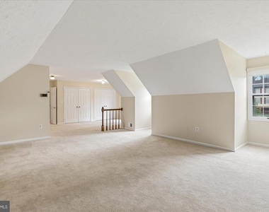 9708 Locust Hill Drive - Photo Thumbnail 21