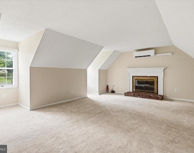 9708 Locust Hill Drive - Photo Thumbnail 20