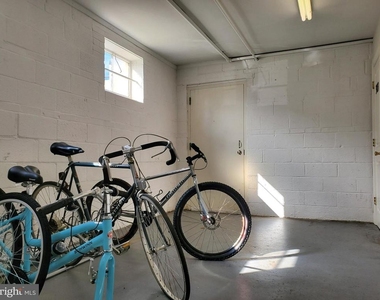 206 E Windsor Avenue - Photo Thumbnail 11