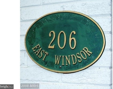 206 E Windsor Avenue - Photo Thumbnail 1