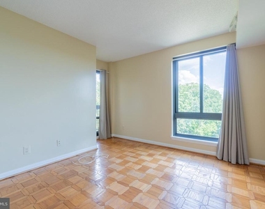 805 N Howard Street N - Photo Thumbnail 18