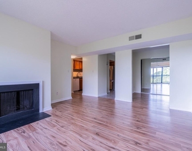 805 N Howard Street N - Photo Thumbnail 9