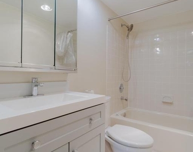 805 N Howard Street N - Photo Thumbnail 17