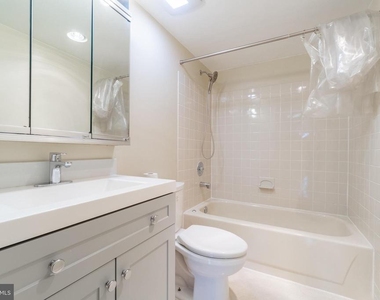 805 N Howard Street N - Photo Thumbnail 16