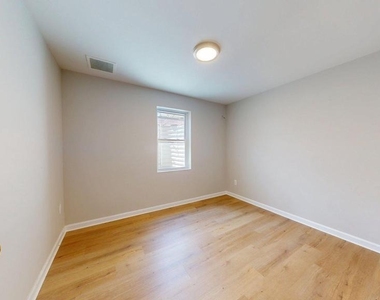 706 N Cleveland Street - Photo Thumbnail 7