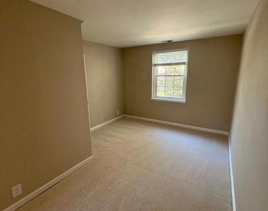 3501 Stafford Street S - Photo Thumbnail 21