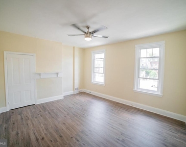 2427 E Allegheny Avenue - Photo Thumbnail 3