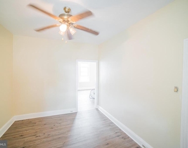2427 E Allegheny Avenue - Photo Thumbnail 11