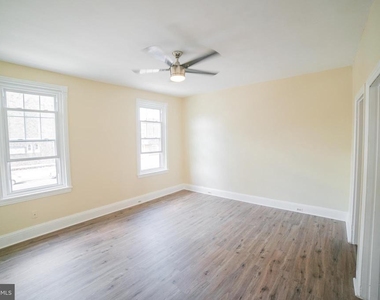 2427 E Allegheny Avenue - Photo Thumbnail 4