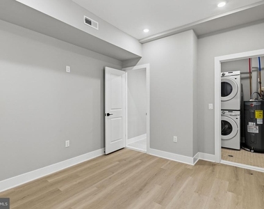 856 N 19th Street - Photo Thumbnail 11