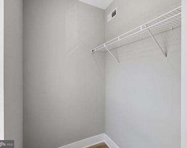 856 N 19th Street - Photo Thumbnail 8