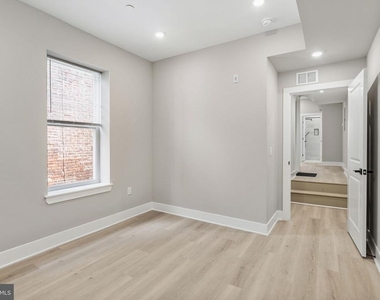 856 N 19th Street - Photo Thumbnail 12