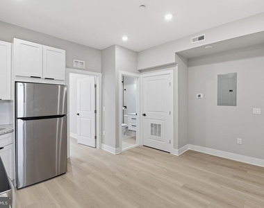 856 N 19th Street - Photo Thumbnail 4