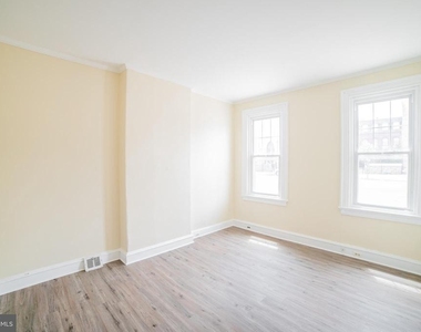 2427 E Allegheny Avenue - Photo Thumbnail 4